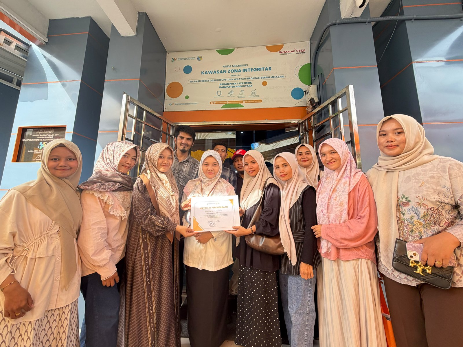 Kecamatan Nibong Raih Penghargaan dari BPS Aceh Utara atas Capaian Pendataan Keluarga Terbesar pada Sensus Ekonomi 2026
