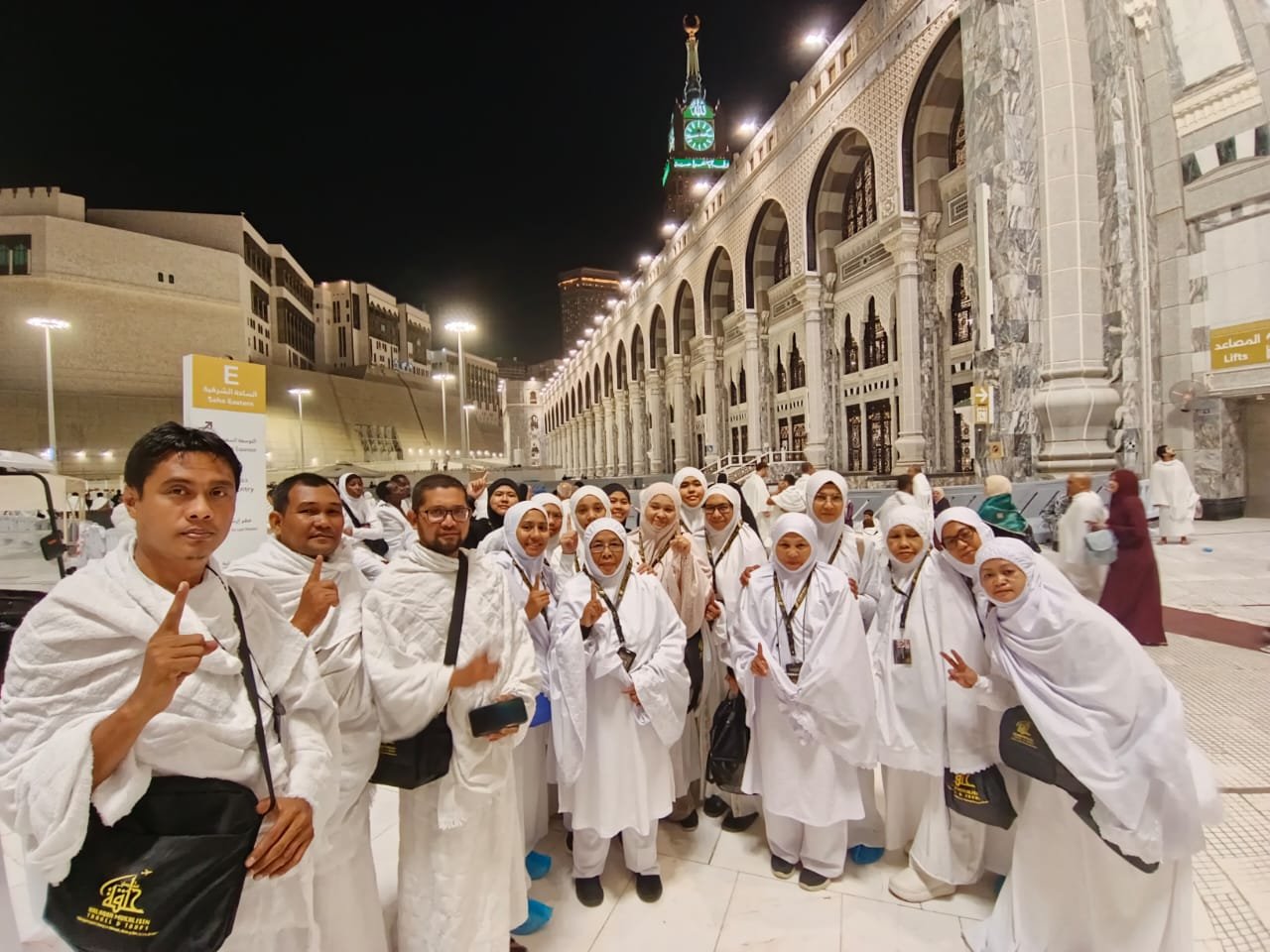 400 Paket Makanan Dibagikan kepada Jamaah Pada Peringatan Maulid Nabi Di Makkah
