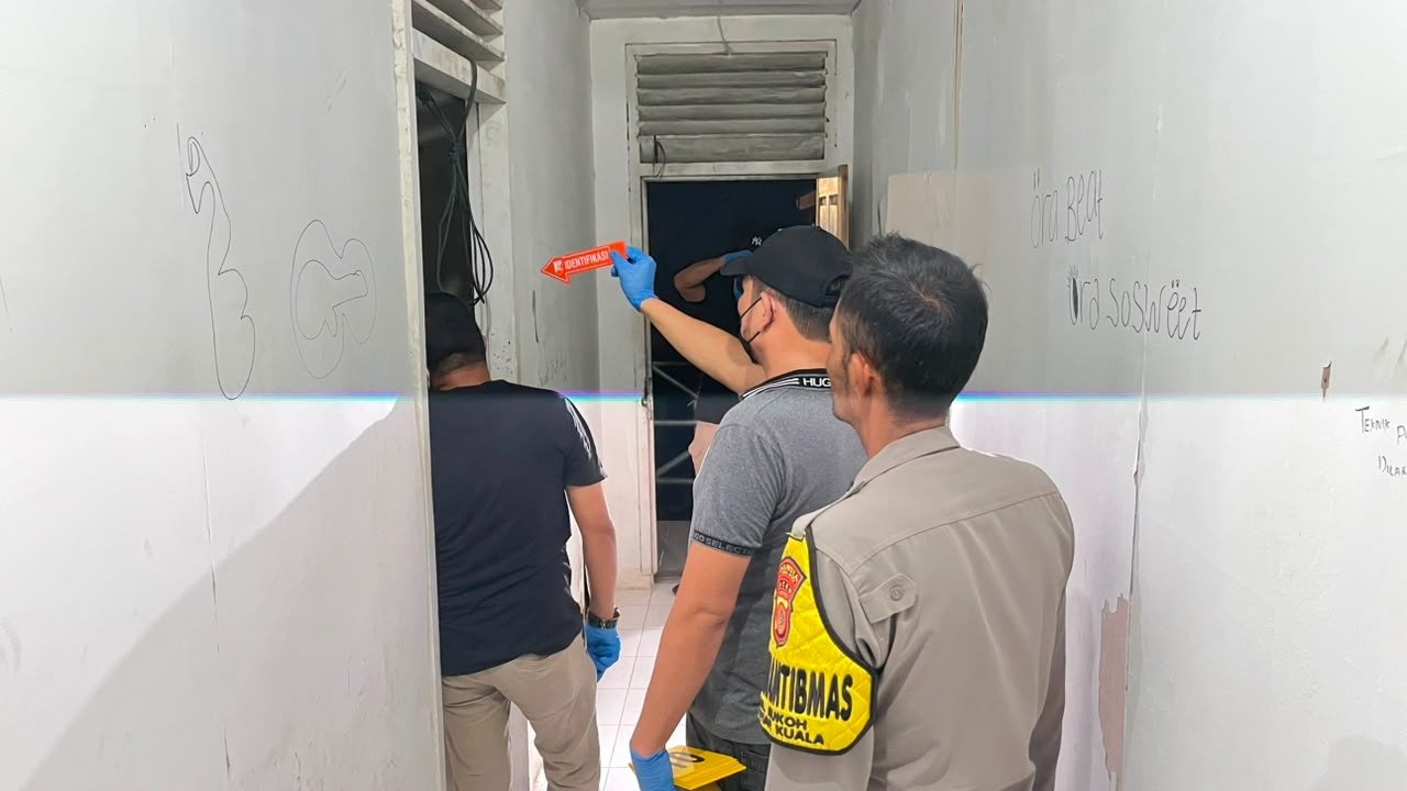 Mahasiswa USK Gantung Diri Di Asrama. Polisi Langsung Turun Ke TKP. Keluarga Menolak Di Visum